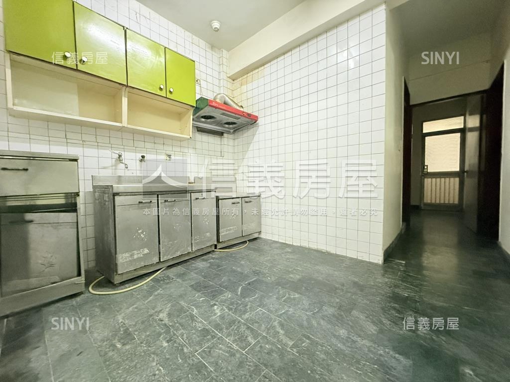 和緯路溫馨二樓寓房屋室內格局與周邊環境