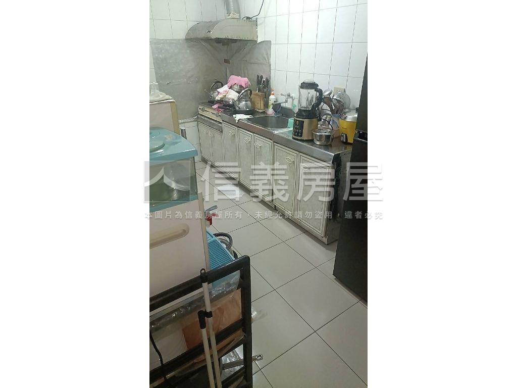 低總價大坪林捷運四房房屋室內格局與周邊環境