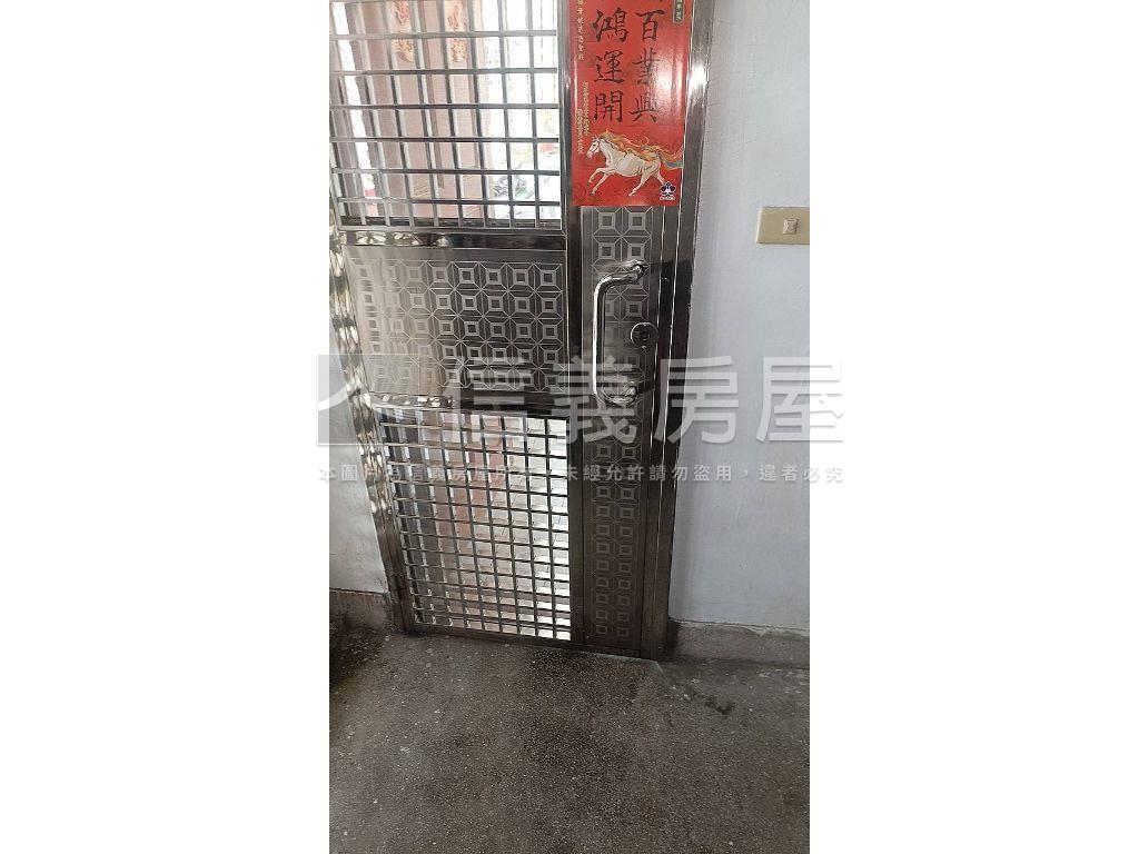 低總價大坪林捷運四房房屋室內格局與周邊環境