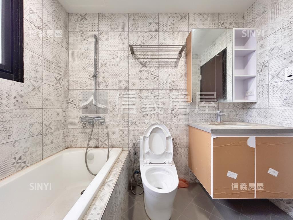 周泰富鴻Ａ９三房溫馨美屋房屋室內格局與周邊環境