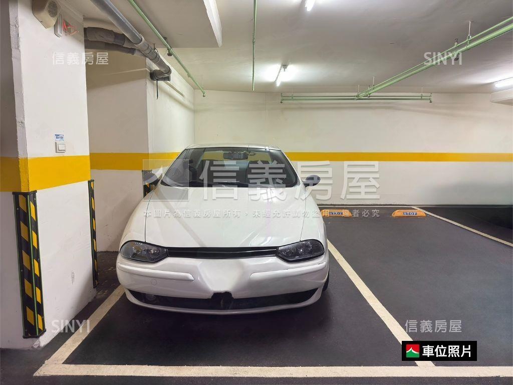 湖水裔Ｂ２坡平車位房屋室內格局與周邊環境