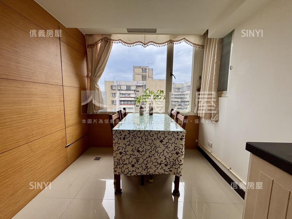 國興次高樓１房看公園房屋室內格局與周邊環境