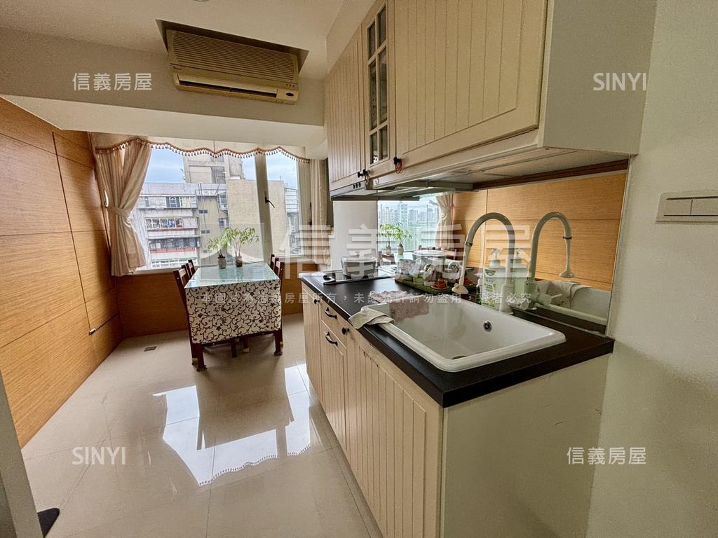 國興次高樓１房看公園房屋室內格局與周邊環境