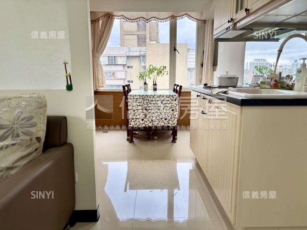 國興次高樓１房看公園房屋室內格局與周邊環境