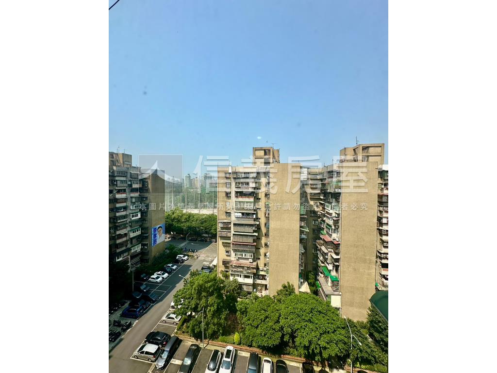 國興次高樓１房看公園房屋室內格局與周邊環境