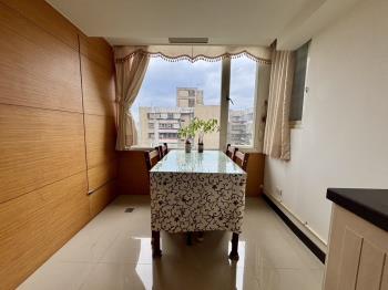 國興次高樓１房看公園