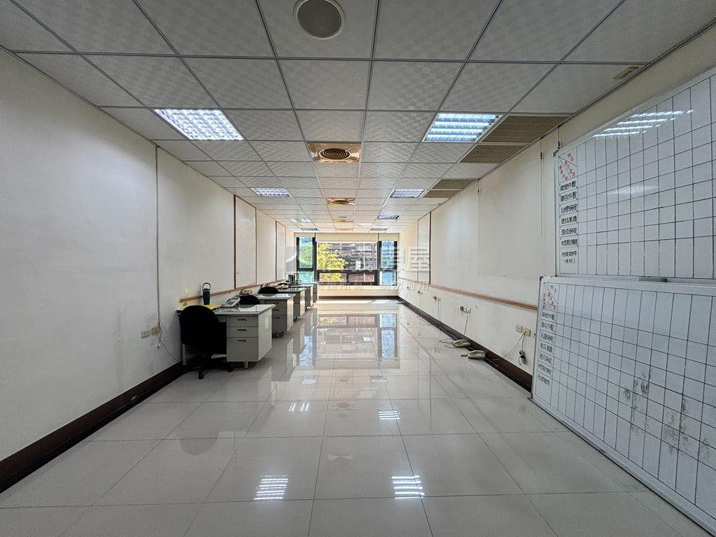 中山二路｜旗艦金店房屋室內格局與周邊環境