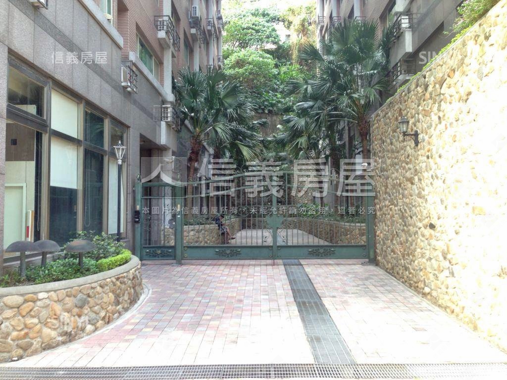 淡大財庫稀有黃金收租房屋室內格局與周邊環境