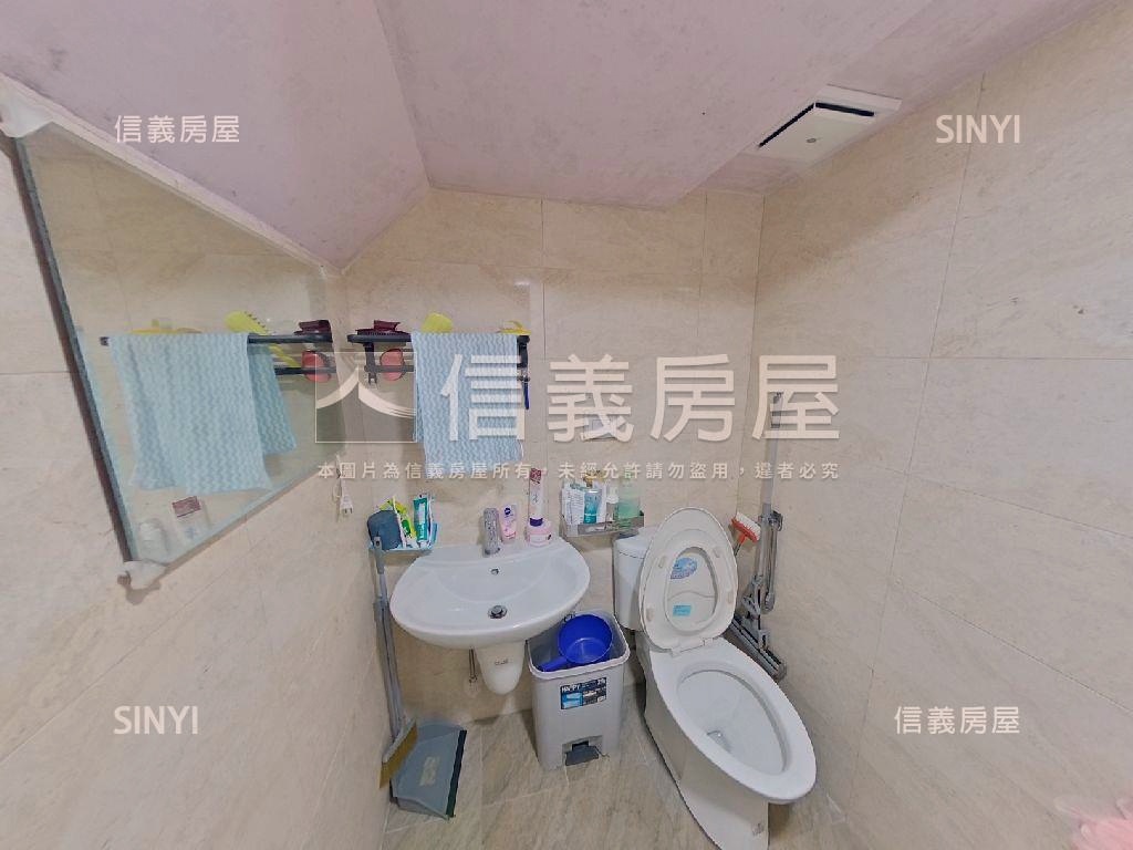 大清雄讚五房透天可停車房屋室內格局與周邊環境