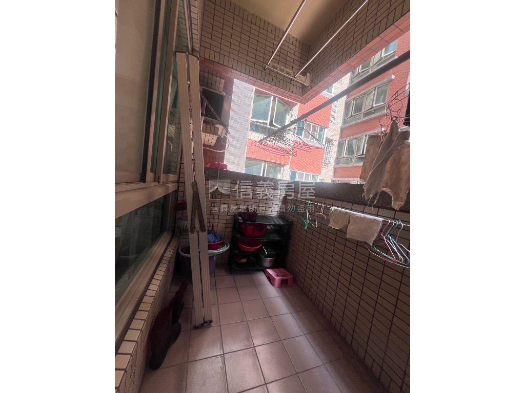 高鐵荷韻成家靚二房房屋室內格局與周邊環境
