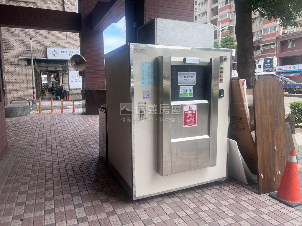 高鐵荷韻成家靚二房房屋室內格局與周邊環境