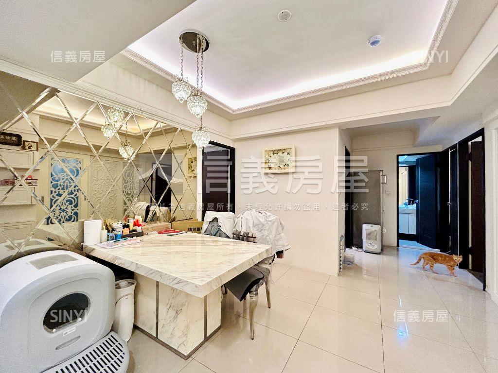 新麗馳裝潢佳大４房車位房屋室內格局與周邊環境