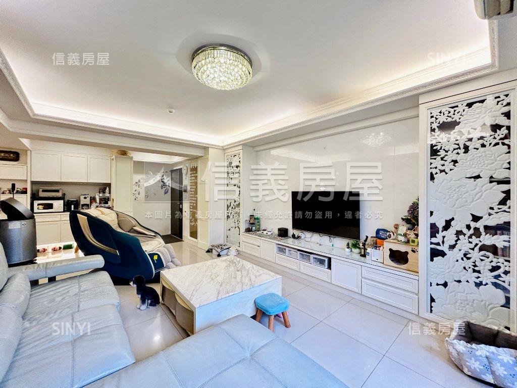 新麗馳裝潢佳大４房車位房屋室內格局與周邊環境