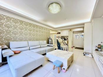 新麗馳裝潢佳大４房車位