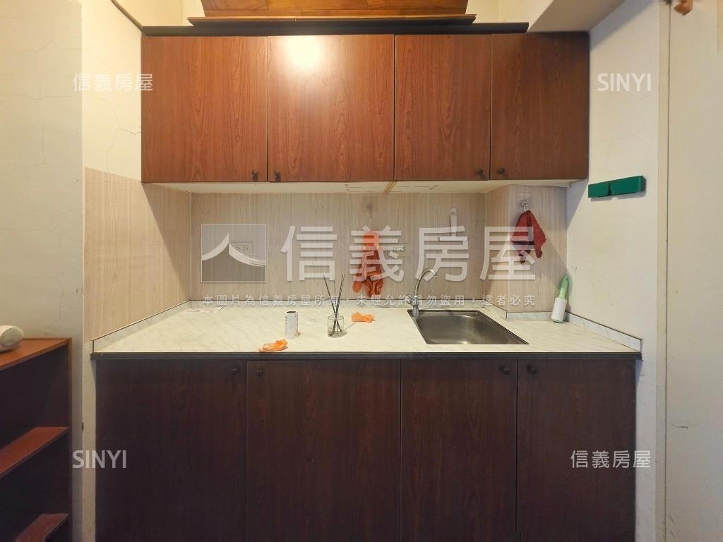 近園區金山街創新套房房屋室內格局與周邊環境