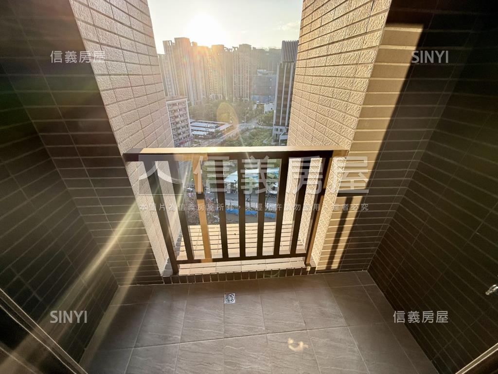 旭日東昇！捷運日光美三房房屋室內格局與周邊環境