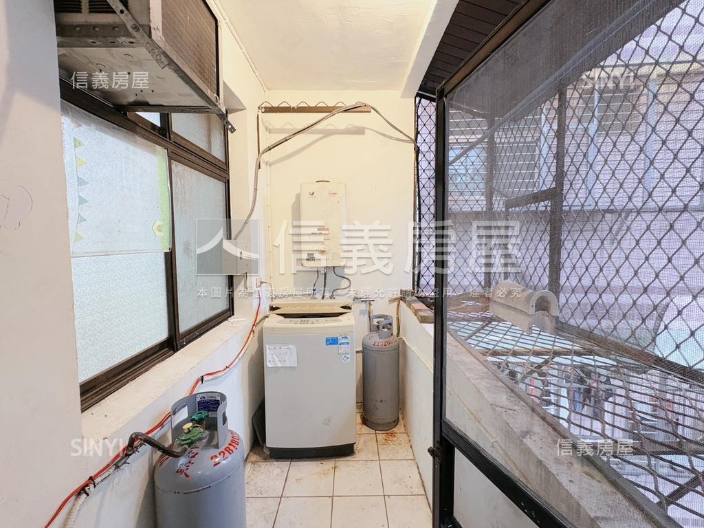 民族路的ＲＣ頂加房屋室內格局與周邊環境