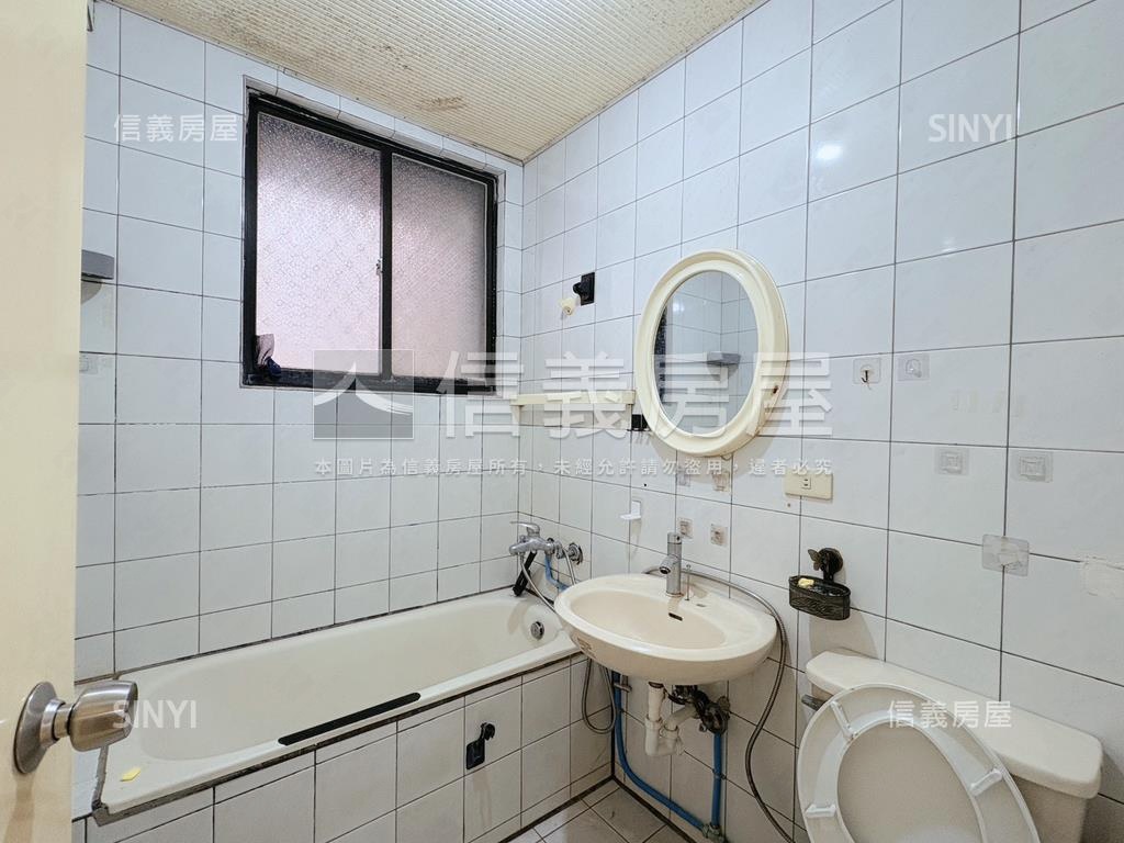 民族路的ＲＣ頂加房屋室內格局與周邊環境