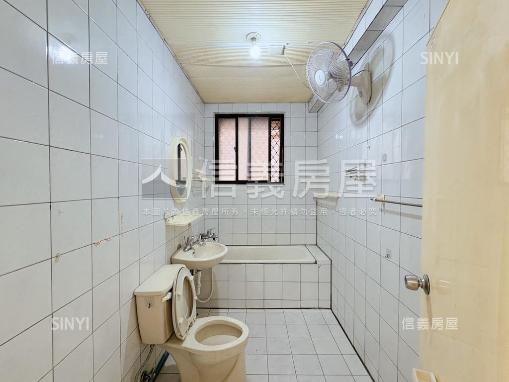 民族路的ＲＣ頂加房屋室內格局與周邊環境