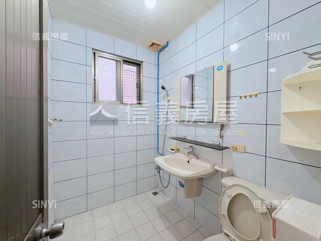 民族路的ＲＣ頂加房屋室內格局與周邊環境