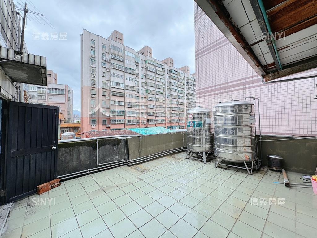 民族路的ＲＣ頂加房屋室內格局與周邊環境