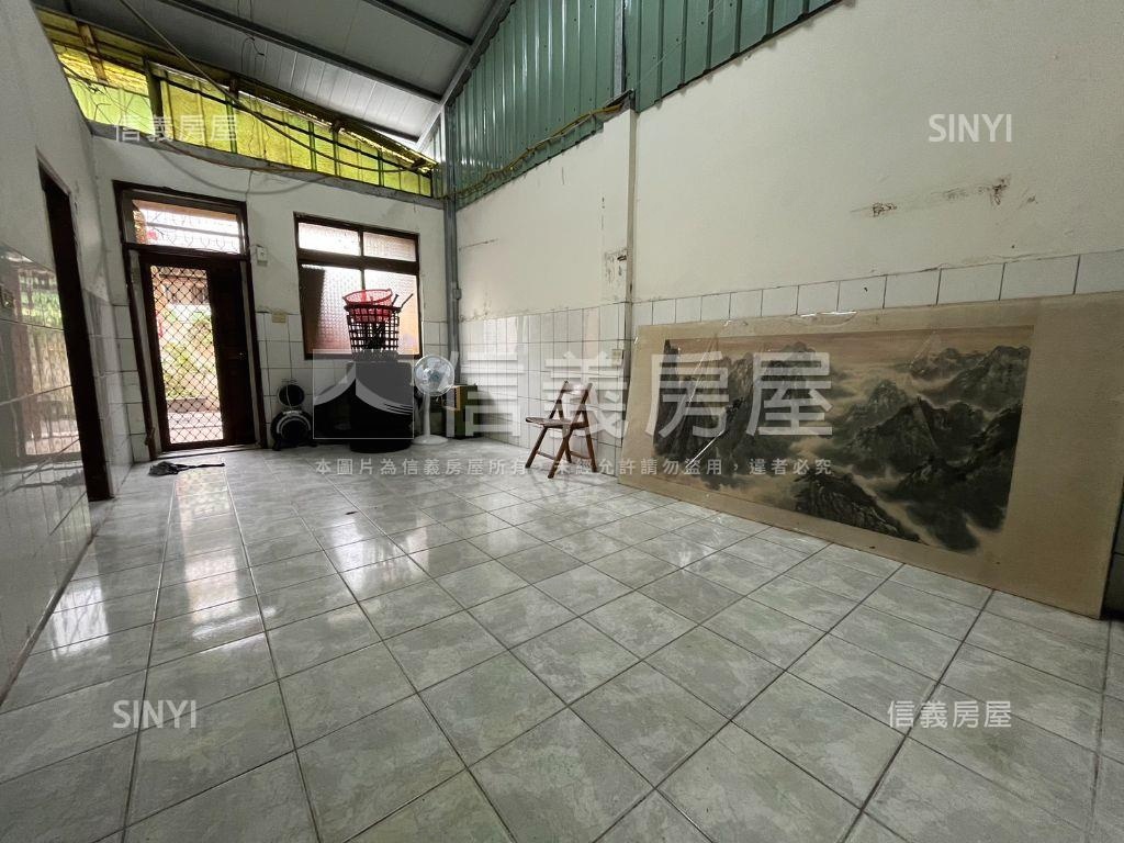 中平路前院透天稀有釋出房屋室內格局與周邊環境