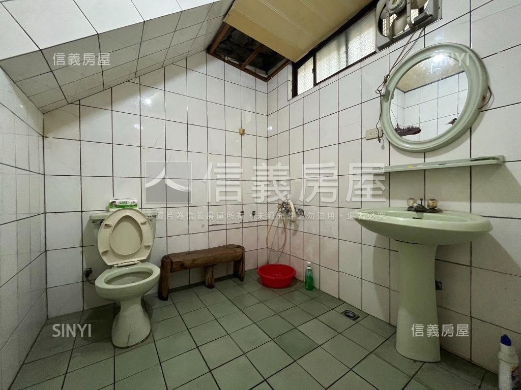 中平路前院透天稀有釋出房屋室內格局與周邊環境