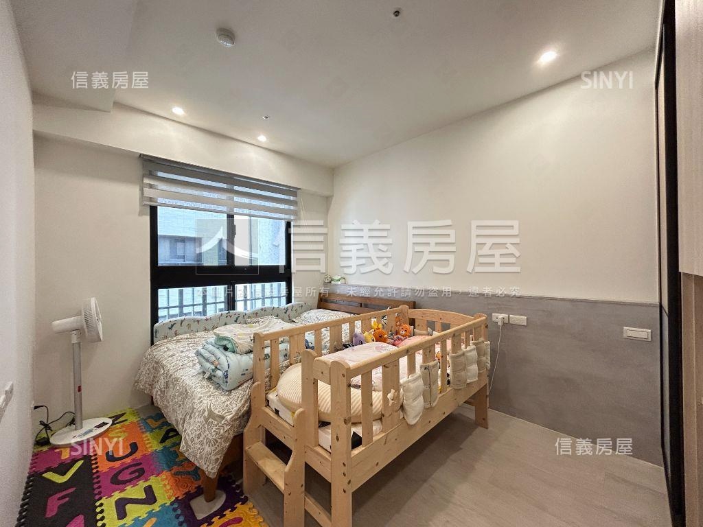 新案喬立圓容３房雙平車位房屋室內格局與周邊環境