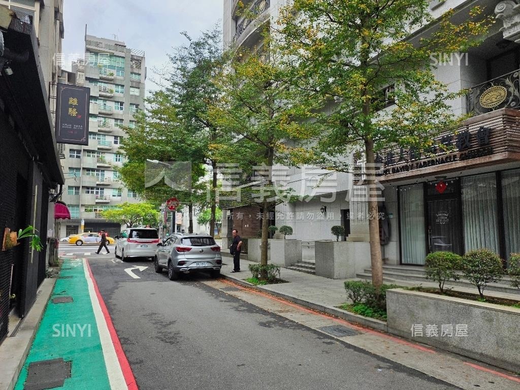 忠孝新生捷運出口旁一樓店房屋室內格局與周邊環境