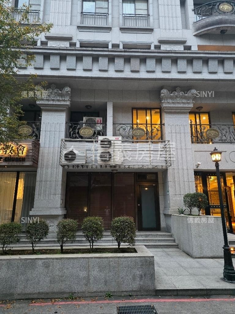 忠孝新生捷運出口旁一樓店房屋室內格局與周邊環境