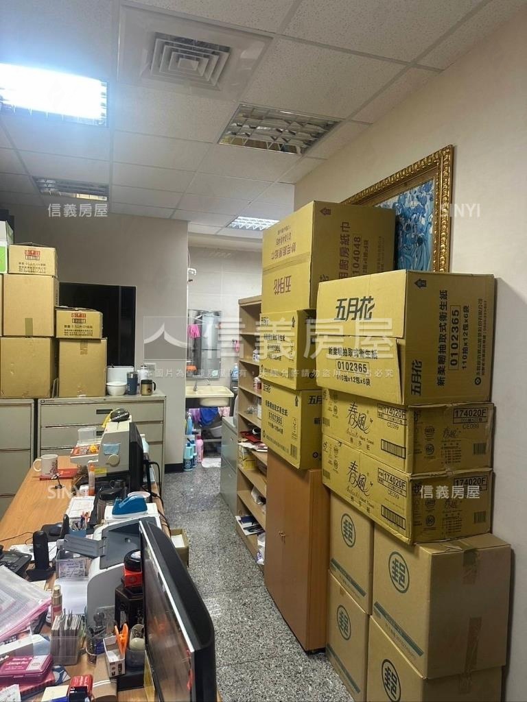 忠孝新生捷運出口旁一樓店房屋室內格局與周邊環境