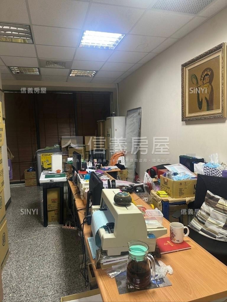 忠孝新生捷運出口旁一樓店房屋室內格局與周邊環境