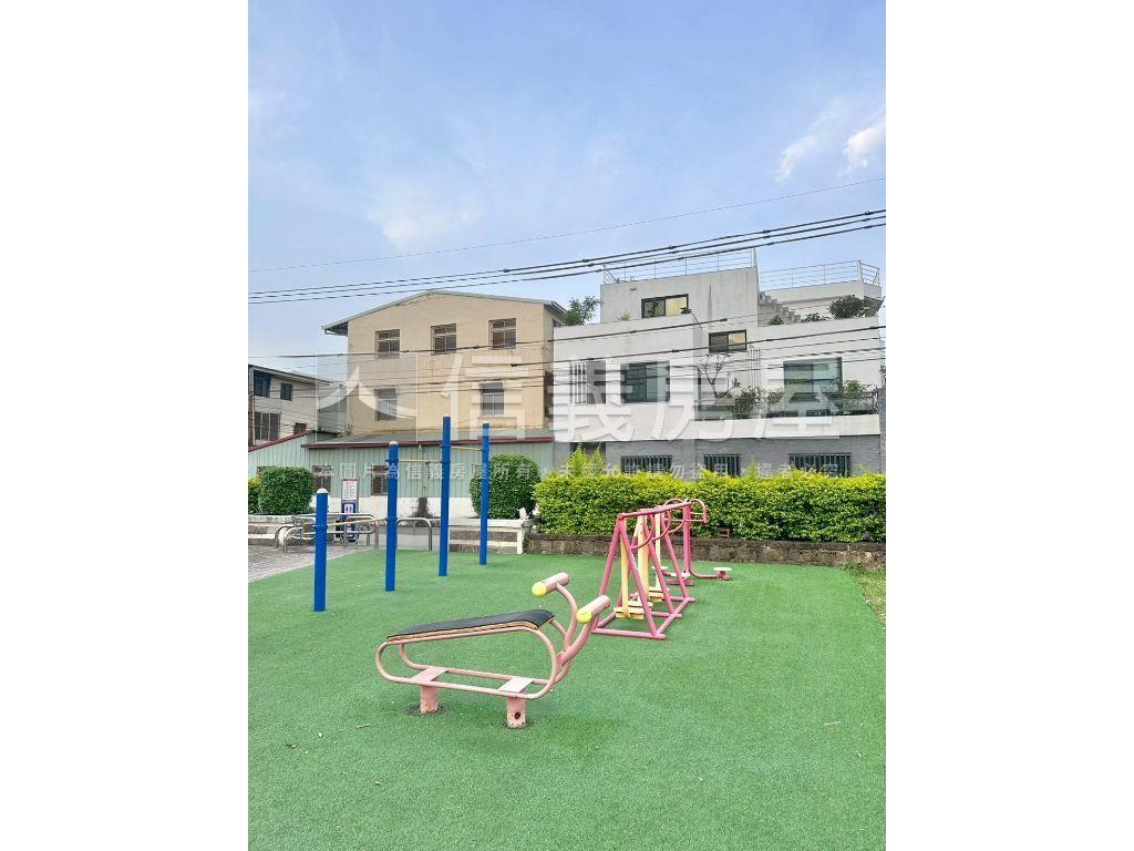 大里區敘利亞風透天房屋室內格局與周邊環境