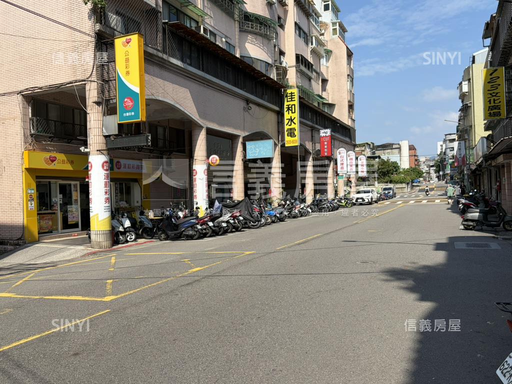 邊間公園旁大面寬金店面房屋室內格局與周邊環境
