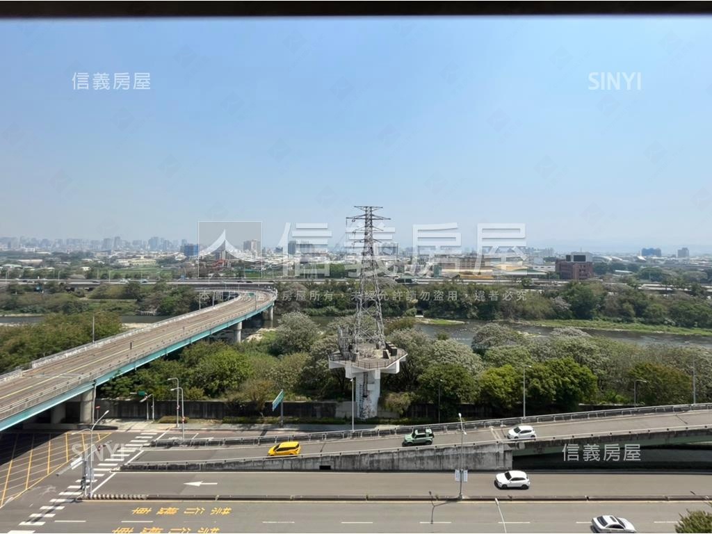 高鐵大空間平面車位房屋室內格局與周邊環境