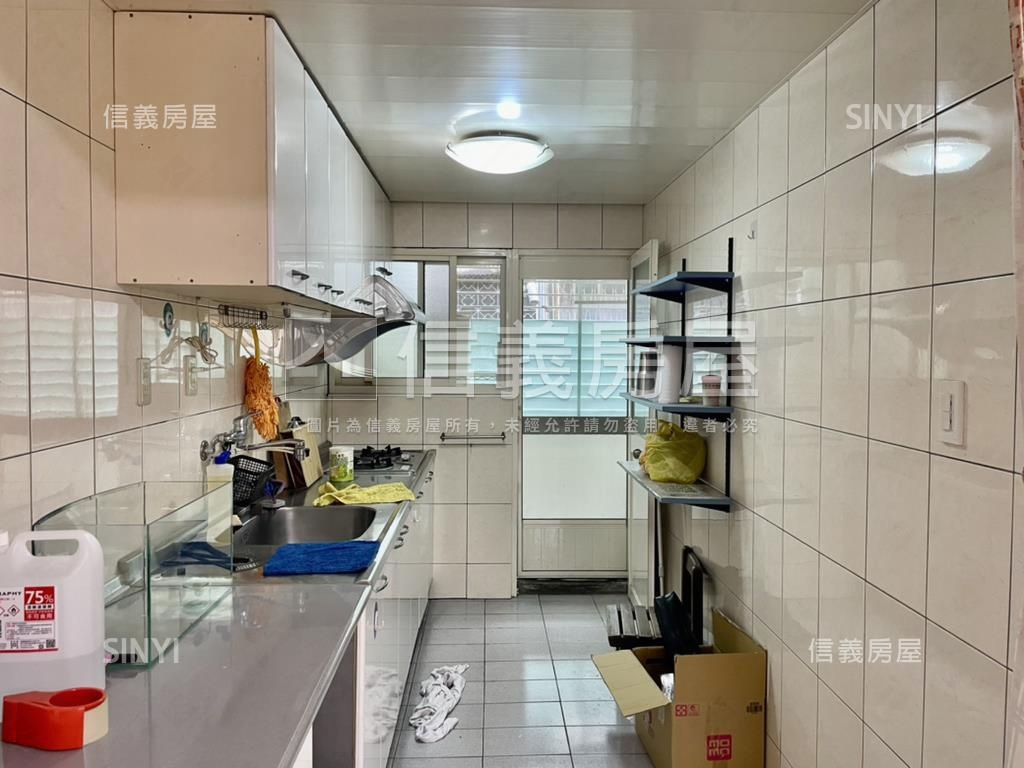 三民近公園屋況好公寓房屋室內格局與周邊環境