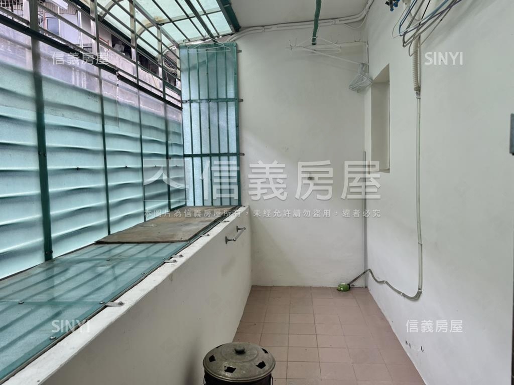 三民近公園屋況好公寓房屋室內格局與周邊環境