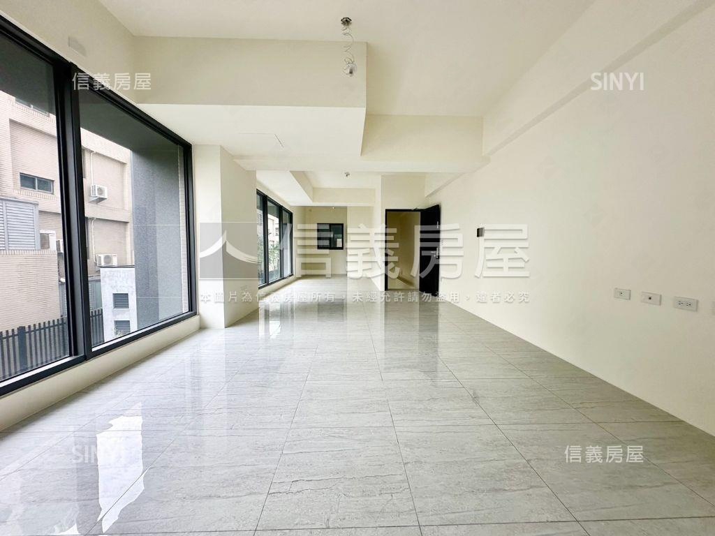 和謙德崙路三角窗店霸房屋室內格局與周邊環境