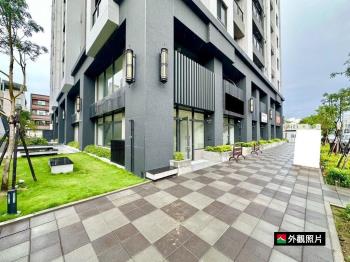 和謙德崙路三角窗店霸