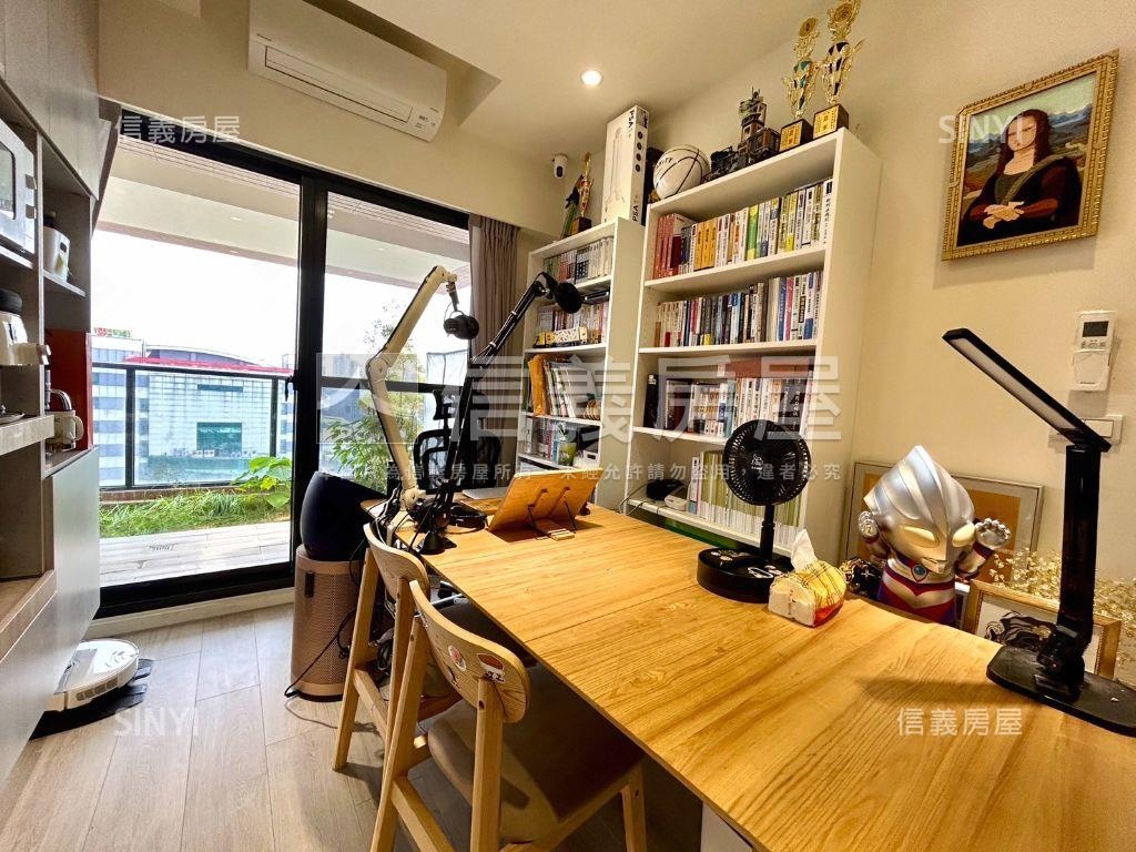 嶄新高樓採光２房平車房屋室內格局與周邊環境