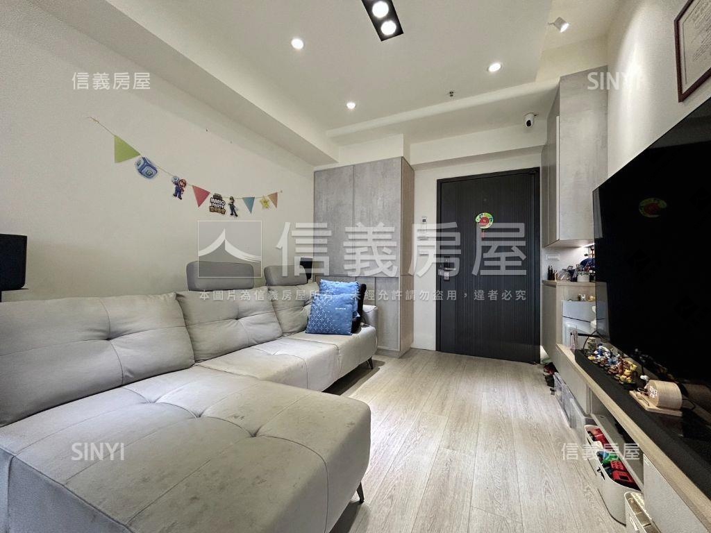 嶄新高樓採光２房平車房屋室內格局與周邊環境