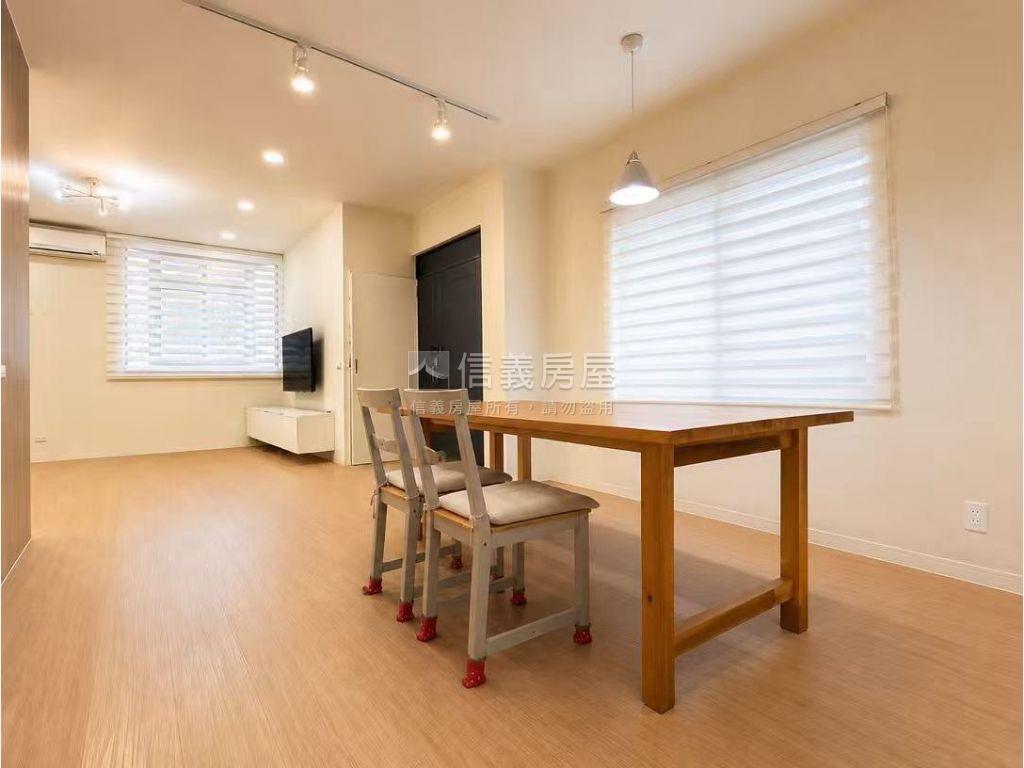 縣政特區臨路美裝潢大透天房屋室內格局與周邊環境