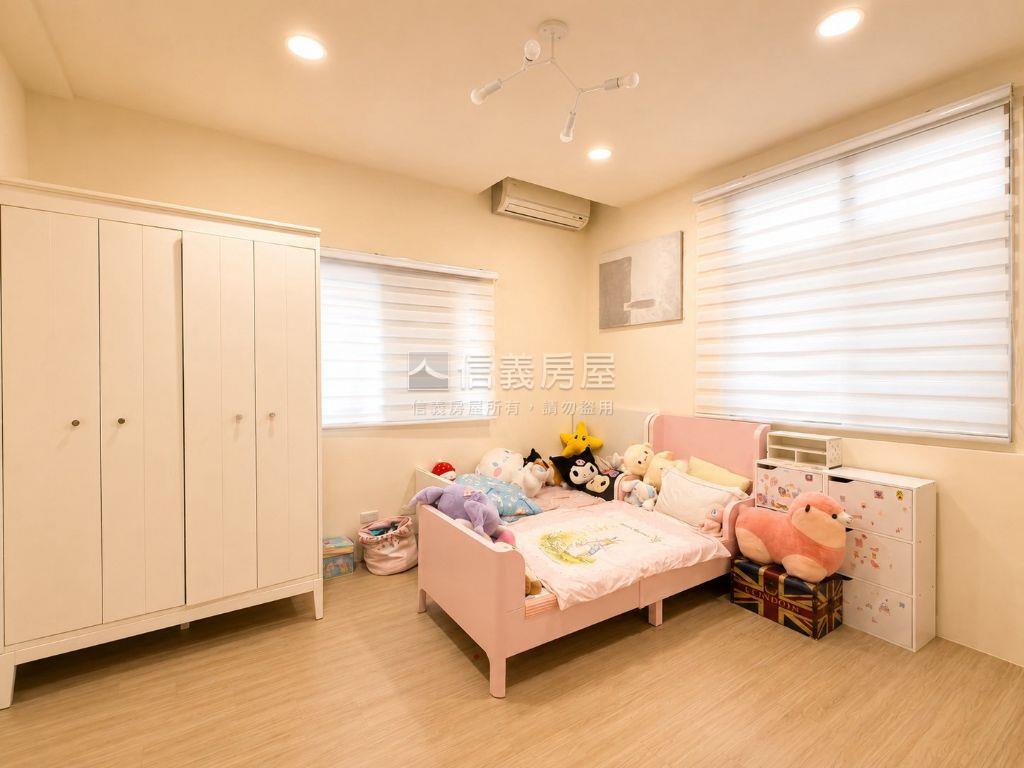 縣政特區臨路美裝潢大透天房屋室內格局與周邊環境
