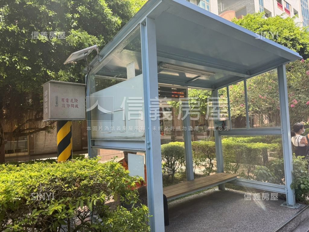 自行設計的家房屋室內格局與周邊環境