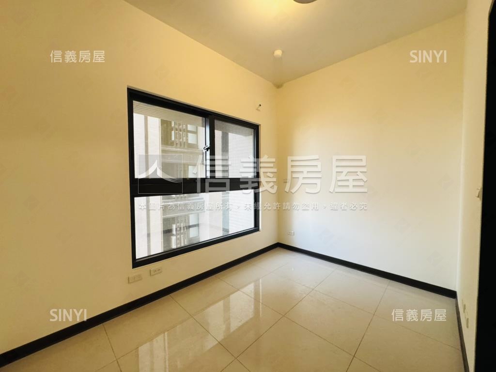 世界花園高樓景觀邊間３房房屋室內格局與周邊環境