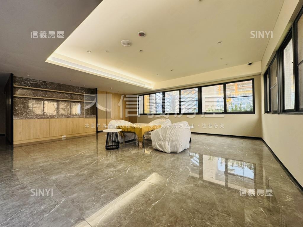 世界花園高樓景觀邊間３房房屋室內格局與周邊環境