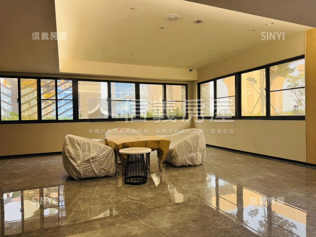 世界花園高樓景觀邊間３房房屋室內格局與周邊環境