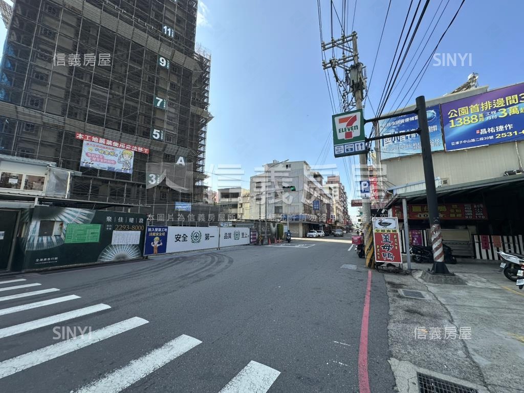 潭子區顯眼收租角店房屋室內格局與周邊環境