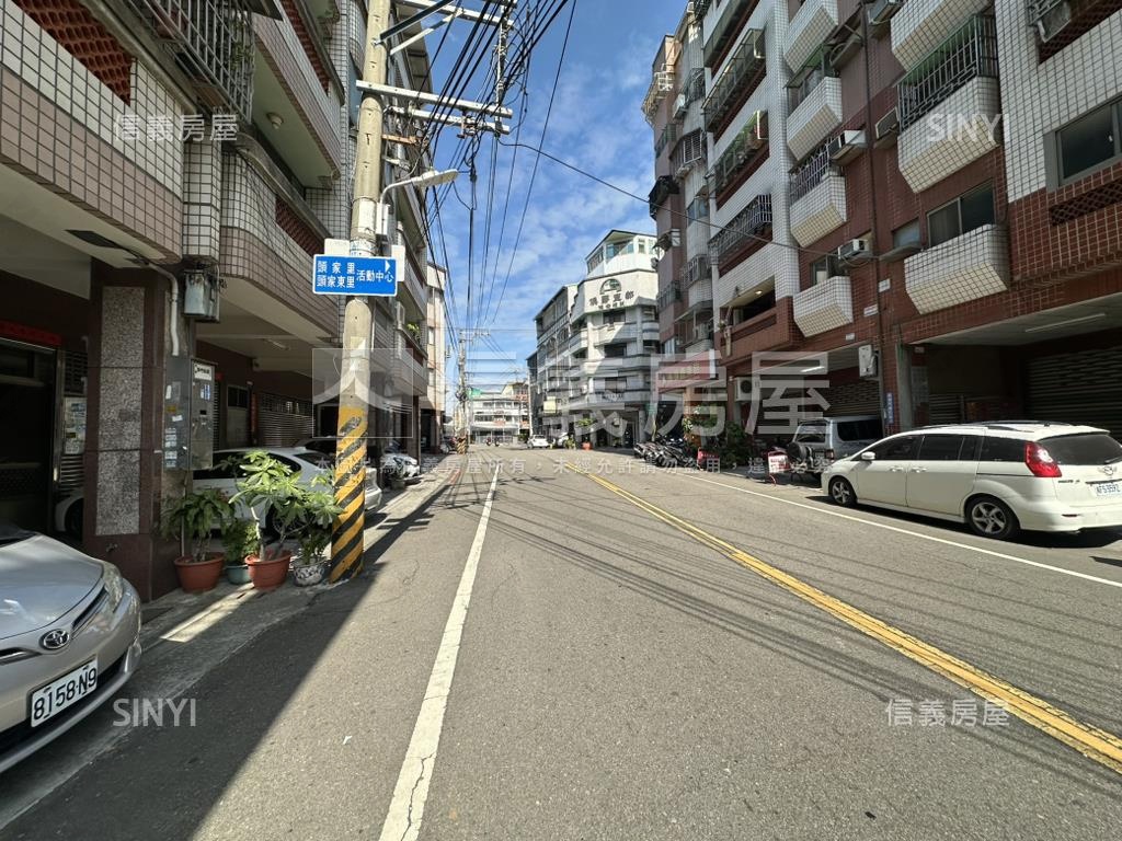 潭子區顯眼收租角店房屋室內格局與周邊環境