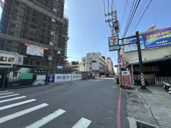 潭子區顯眼收租角店